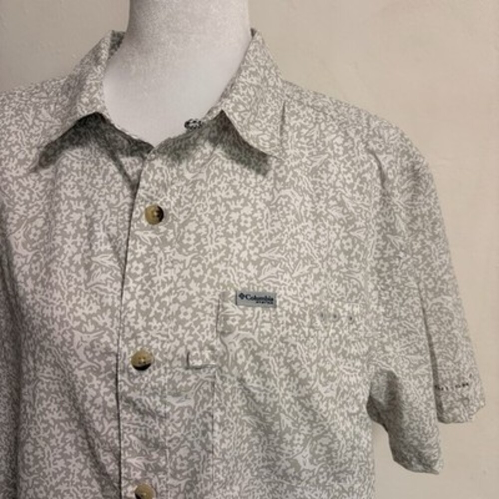 Columbia Omni-Shade Men Fishing Shirt Short Sleeve Size M Vented Outdoors Boat